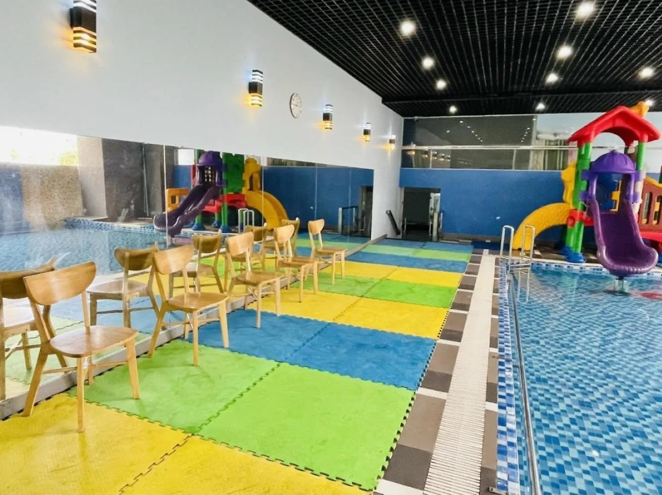 Daire Can Ho Oasky,3 Phong View Dep Nhin Ra Bien,Nui Va Ho Bau Sen Vung Tau